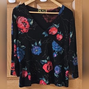 Mirasol Floral Stretch Top • XL •
